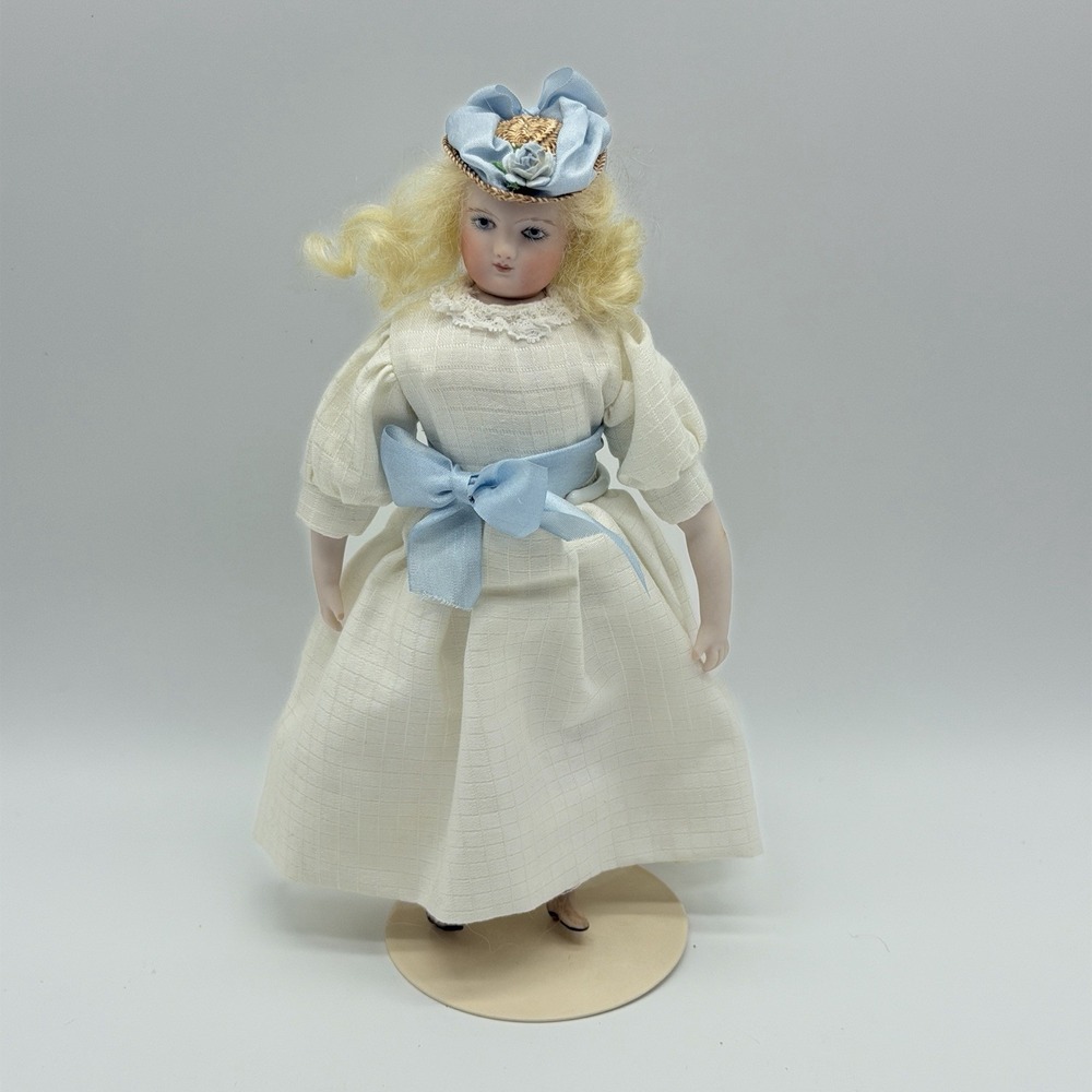 2012 LETITIA PENN Doll Club JOYEUS NOEL JOIE DE NOES LILETTE Doll PAT BOLDT